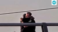 Who is Mike Hotz? Metro Nashville police lieutenant talks man down from bridge, hugs him in emotional moment | Watch