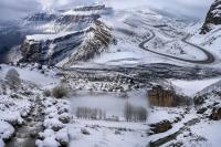 Which parts of South Africa saw the most snow on Monday?