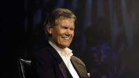Randy Travis Surprises Cancer Patient In Chicago Hospital: See The Video