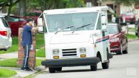 Lawmakers want Postal Service bonuses tied to delivery performance