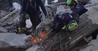 Colombia searches for more than 3,000 as quake death toll rises
