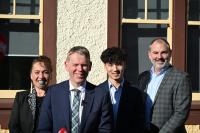 Hipkins promises small businesses a ticket to the ‘AI revolution’