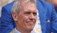 Hugh Laurie says men shouldn't compete against women in sports