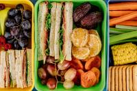 Local expert gives tips on packing healthy school lunches without breaking the bank