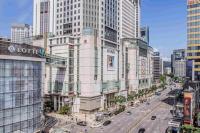Korea's Top 3 Department Stores Each Top 100 Billion Won in Q2 Profit