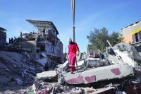 Colombia scrambles to find survivors as quake toll rises