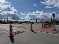 Late traffic closure announcement causes chaos in central Rīga