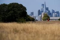 UK weather latest: Burnham to chair Cobra meeting as Britain braces for 33C heat