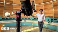 'Astronomer exodus' as enthusiasts travel abroad