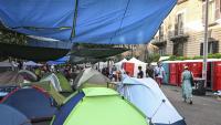 Owners donate €500,000 to help rehouse people evacuated from occupied Rome building