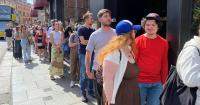 Hundreds queue in Dublin street to buy glasses to watch rare eclipse