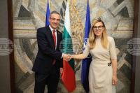 Foreign Minister, Swiss Ambassador Discuss Expanding Economic and Technology Ties