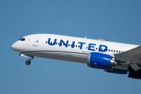 United Airlines Receives FAA Approval to Unlock Business Class Privacy Doors