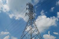 UK households near new electricity pylons to receive bill discounts