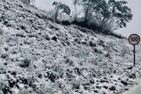 Joburg hiker rescued after surviving freezing night in the Drakensberg