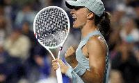 Iga Swiatek sinks Svitolina to set up Rybakina title clash in Toronto