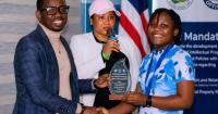 LIPO Awards Prize Money to Maretha, Other Schools
