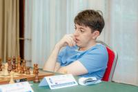 Armenian players hold top spots at European U20