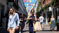 UK economy grows but experts warn of challenging months ahead