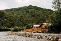 There’s an Incredible All-inclusive Lodge in Alaska That Gets You Access to a Crowd-free Area of Denali National Park