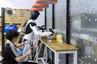 Shanghai aims to lead China in new industrialization