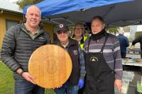 Winery, woodworkers teamed up for Jeans for Genes Day