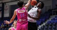 Shorthanded Auburn basketball team splits games in Greece