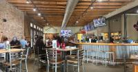 Cajun-inspired Bossier restaurant bar has yummy crawfish mac and cheese, outdoor entertainment
