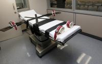 Tennessee and Oklahoma put men to death as US states schedule 3 executions for the same day