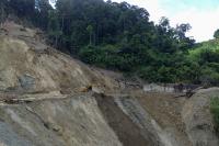 Kapalong-Talaingod-Valencia highway officially closed, but motorists defy DPWH order