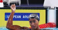 Italy's Curtis breaks 50m backstroke world record again