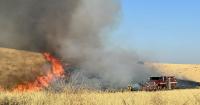 Fire burns 2,500 acres in California Valley