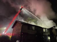 Vacant apartment building catches fire in Aurora