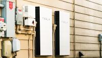 New Colorado build sparks debate over a cheaper Tesla battery and competitor's longer warranty