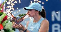 Swiatek beats Rybakina in women’s singles final at National Bank Open in Toronto