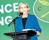 Parliaments urged to win back public trust