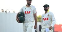 Warne, Hussey provide hope for unlikely Australia win