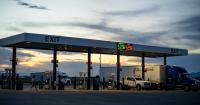Low oil prices now ‘goal No. 1’ in Iran war, Vance says, as U.S. threatens new economic pressure