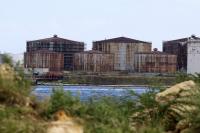 Isla Pollution Includes Oil, Heavy Metals, Asbestos and Acid, but Detailed Data Remain Unavailable
