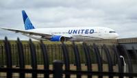 United Airlines flight forced to abort takeoff at Chicago O'Hare after two tires blow