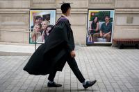 Record number of international students apply to UK universities
