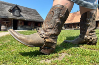 Boots and Boards bring music, games and history to Sainte-Marie among the Hurons