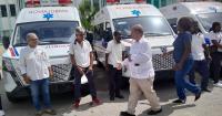 Drops of relief for the health crisis: five ambulances delivered to a hospital in Santiago de Cuba