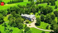 Ryanair co-founder Tony Ryan bought a 951-acre Kentucky horse farm for $14 million in 2001; his family is now asking $57.5 million