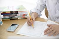 Chinese Father, 44, Passes MBA Exam After Daughter's Dare