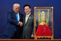 Koreans Sour on U.S. but Back Alliance More, Poll Shows