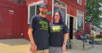 Illinois woman donated her kidney to a total stranger. What inspired her to help?