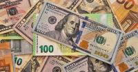 The dollar retreats while the euro remains stable this Friday in the Cuban informal market