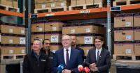 Prime Minister of Australia Marks 500,000 Home Battery Milestone, Continuing Support for Local Solar Business