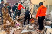 Indonesia rescuers search for survivors as quake death toll rises to 38